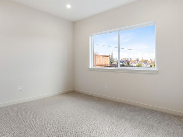 3205 19th Street, Everett WA 98201