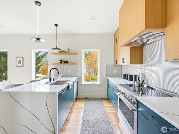 3757 SW Austin Street, Seattle WA 98126