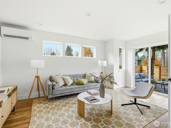 3757 SW Austin Street, Seattle WA 98126