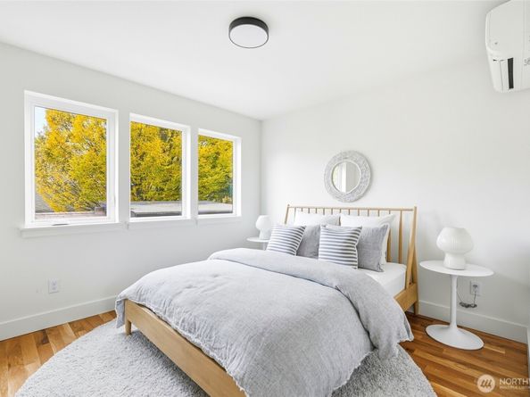 3757 SW Austin Street, Seattle WA 98126