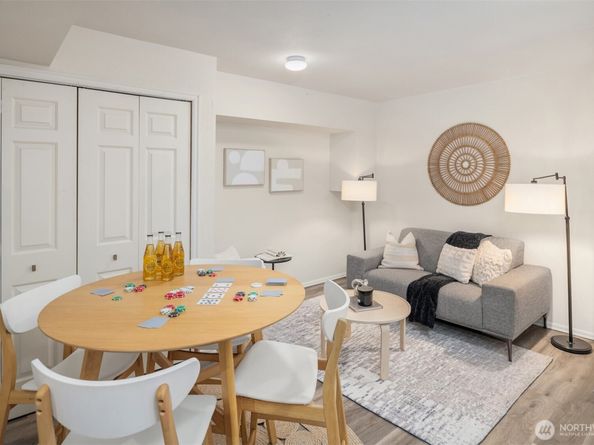 1430 32nd Avenue, Seattle WA 98122