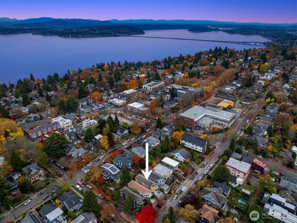 1430 32nd Avenue, Seattle WA 98122