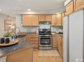 1430 32nd Avenue, Seattle WA 98122