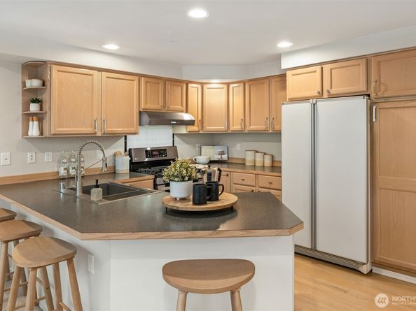 1430 32nd Avenue, Seattle WA 98122