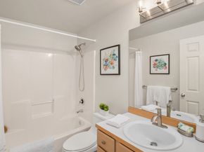 1430 32nd Avenue, Seattle WA 98122