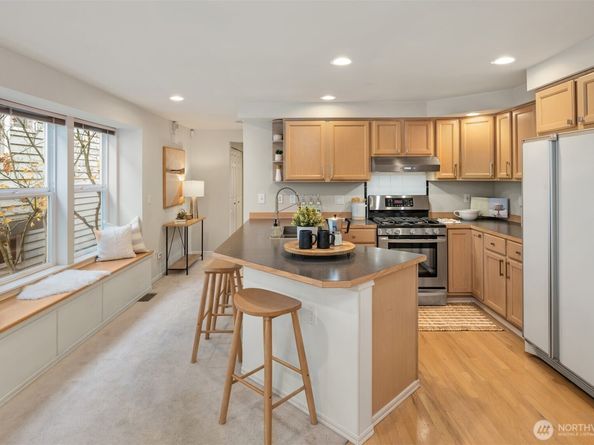 1430 32nd Avenue, Seattle WA 98122