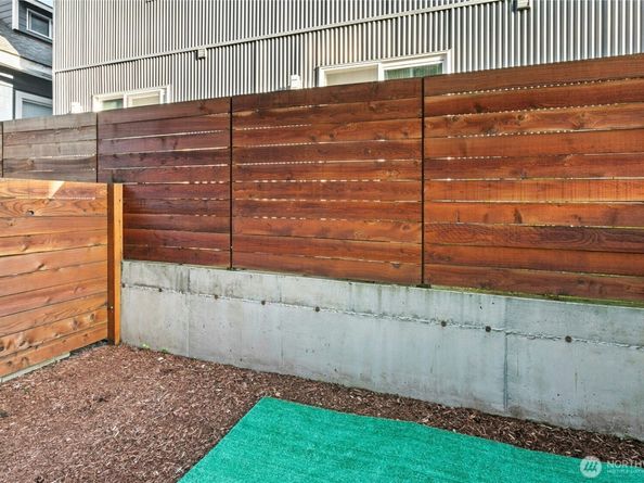 6641 Carleton Avenue S B, Seattle WA 98108