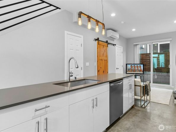 6641 Carleton Avenue S B, Seattle WA 98108