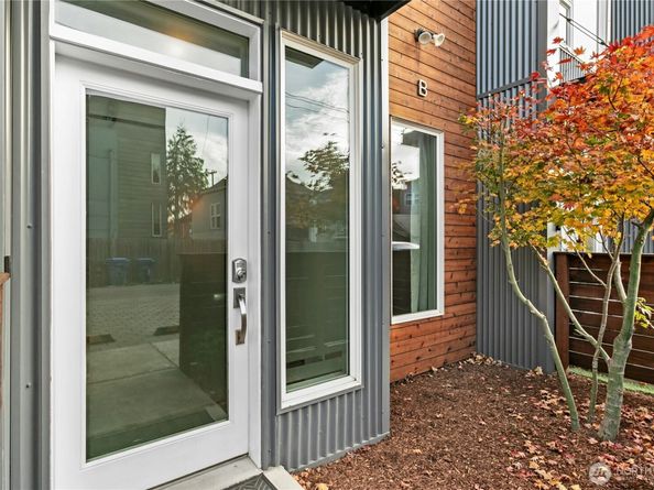 6641 Carleton Avenue S B, Seattle WA 98108