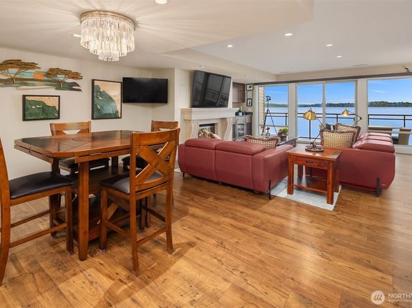 6363 Lake Washington Boulevard NE 203, Kirkland WA 98033