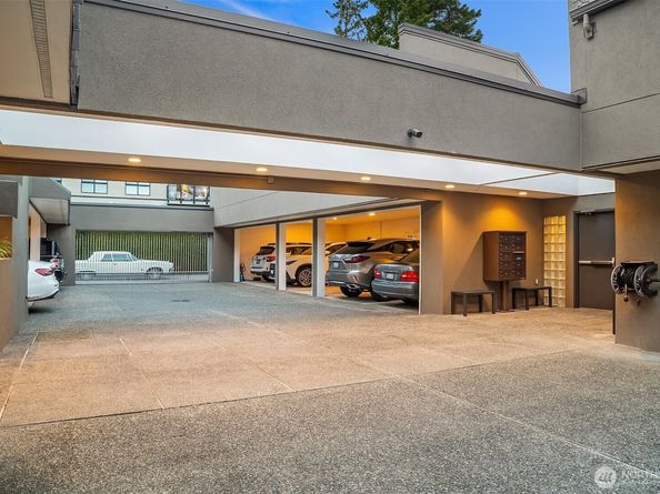 6363 Lake Washington Boulevard NE 203, Kirkland WA 98033