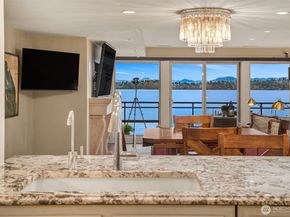 6363 Lake Washington Boulevard NE 203, Kirkland WA 98033