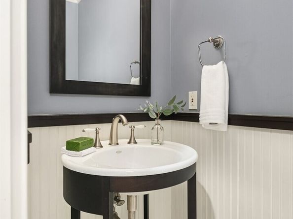 1206 E Republican Street, Seattle WA 98102