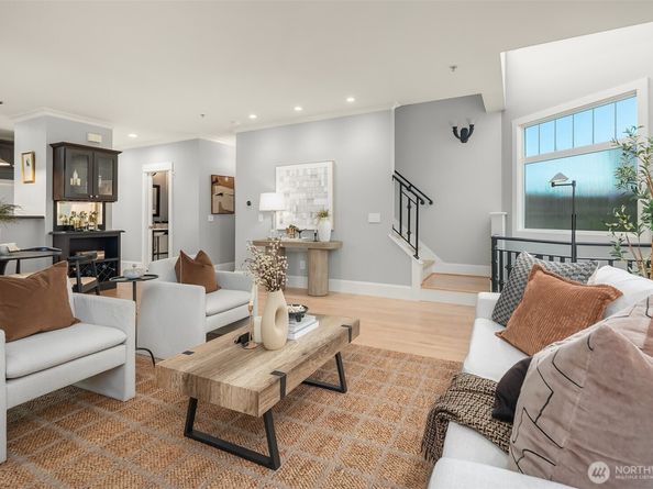 1206 E Republican Street, Seattle WA 98102