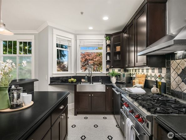 1206 E Republican Street, Seattle WA 98102