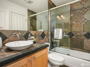 1206 E Republican Street, Seattle WA 98102