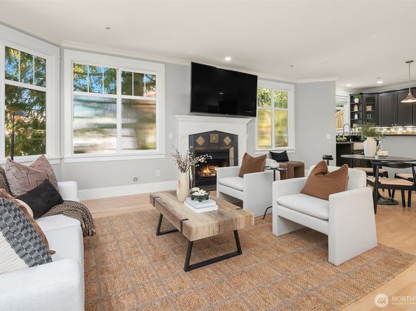 1206 E Republican Street, Seattle WA 98102