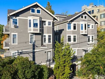 1206 E Republican Street