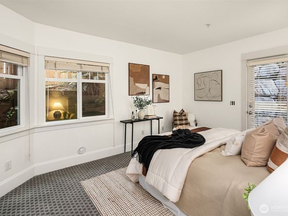 1206 E Republican Street, Seattle WA 98102