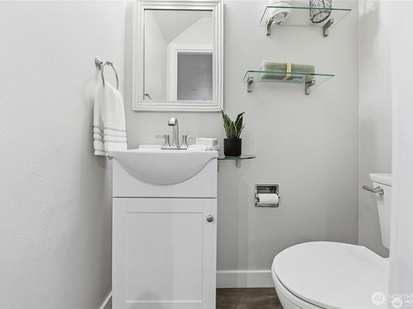 1940 N Northgate Way, Seattle WA 98133