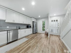 1940 N Northgate Way, Seattle WA 98133