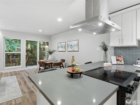 1940 N Northgate Way, Seattle WA 98133