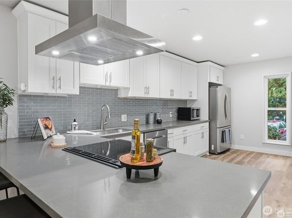 1940 N Northgate Way, Seattle WA 98133