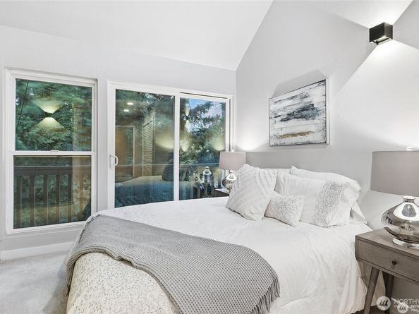 1940 N Northgate Way, Seattle WA 98133