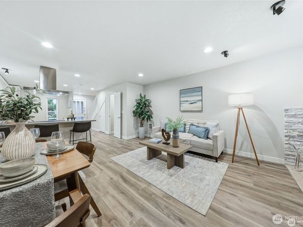 1940 N Northgate Way, Seattle WA 98133