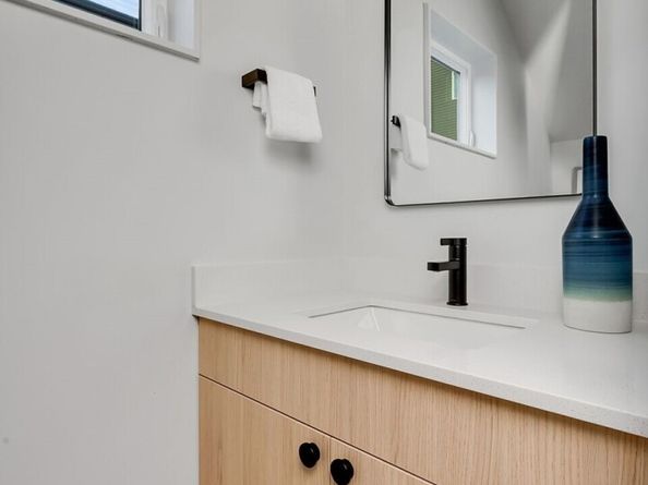 4407 S Holly Street, Seattle WA 98118