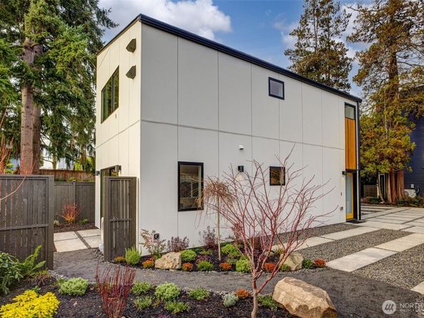 4407 S Holly Street, Seattle WA 98118