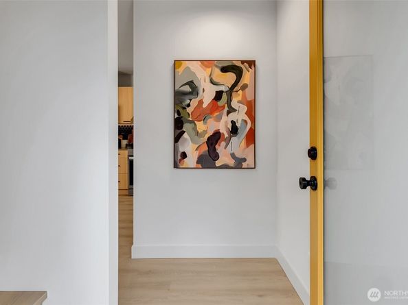 4407 S Holly Street, Seattle WA 98118