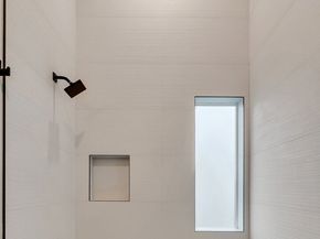 4407 S Holly Street, Seattle WA 98118