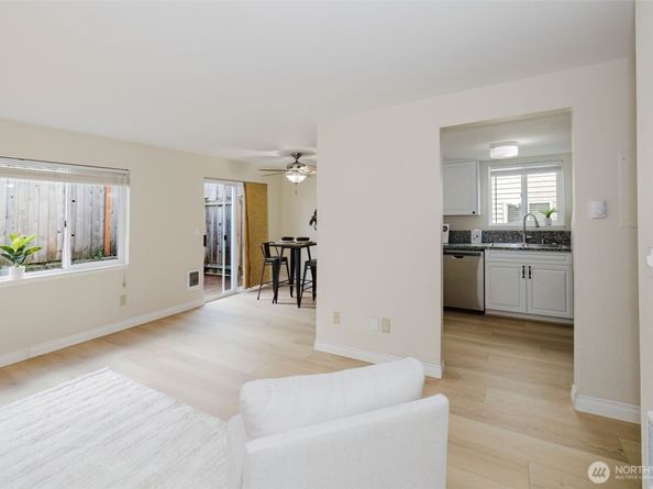 1505 W Casino Road 20, Everett WA 98204