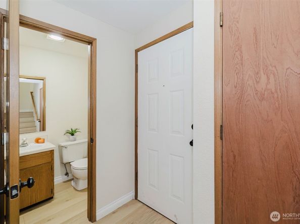 1505 W Casino Road 20, Everett WA 98204