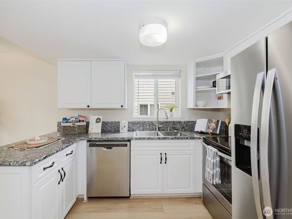 1505 W Casino Road 20, Everett WA 98204