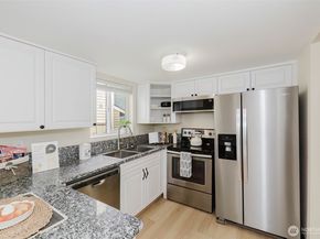 1505 W Casino Road 20, Everett WA 98204