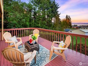 1083 Puget Drive E, Port Orchard WA 98366