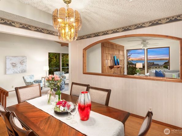 1083 Puget Drive E, Port Orchard WA 98366