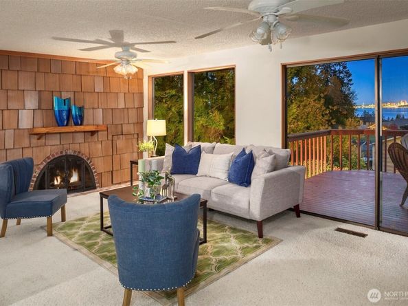 1083 Puget Drive E, Port Orchard WA 98366