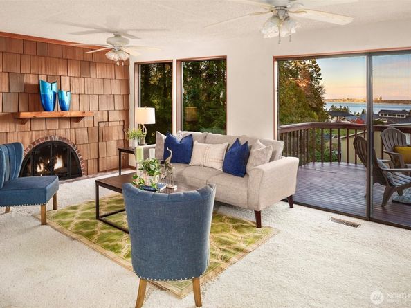 1083 Puget Drive E, Port Orchard WA 98366