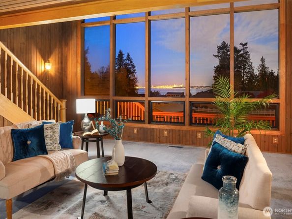 1083 Puget Drive E, Port Orchard WA 98366