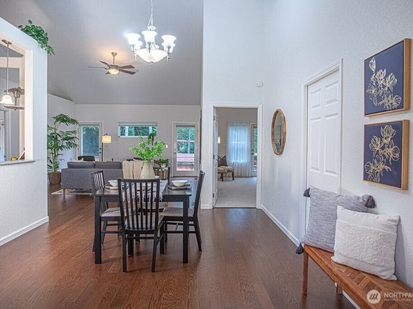 2213 NW Mountain View Road, Silverdale WA 98383