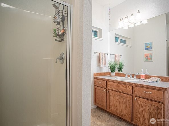 2213 NW Mountain View Road, Silverdale WA 98383