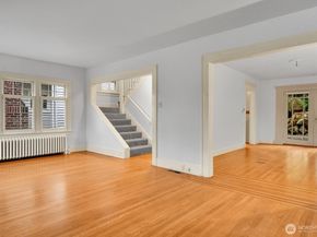 1512 10th Avenue W, Seattle WA 98119