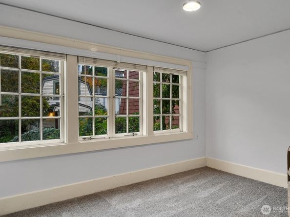 1512 10th Avenue W, Seattle WA 98119