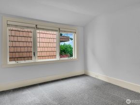 1512 10th Avenue W, Seattle WA 98119