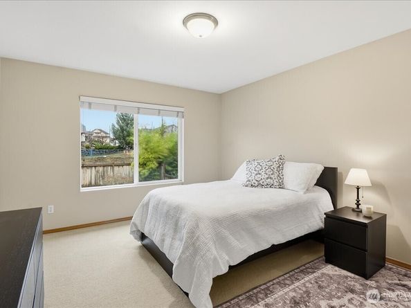 6006 NE 2nd Court, Renton WA 98059