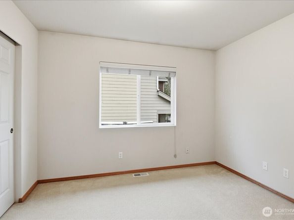 6006 NE 2nd Court, Renton WA 98059