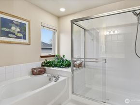 6006 NE 2nd Court, Renton WA 98059